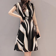 Load image into Gallery viewer, Casual Belt O-neck Cotton Dress
